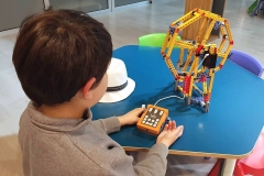 We love making luna park games!